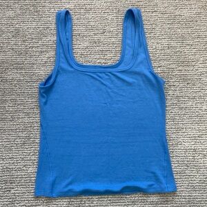 lululemon hold tight tank scoop neck